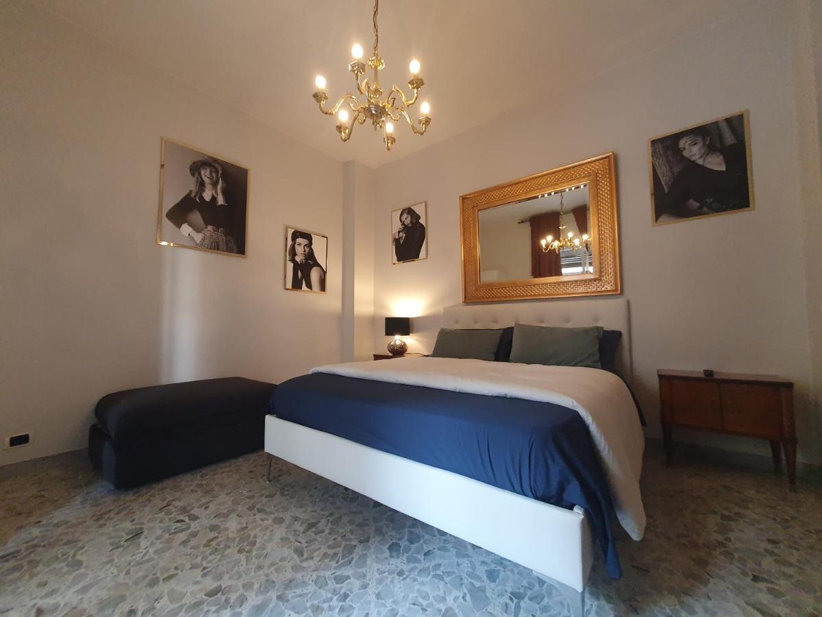 Casa Vacanze Cado Dalle Nubi 2 Ampie Stanze In 4-6 Posti Letto 1 Bagno Privato E Balconi Ideale Per Famiglie E Gruppo Di Amici Apartment *